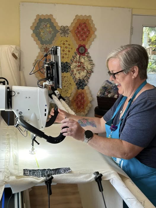 đź§µ Tips and Tricks for Free Motion Quilting on Domestic and Longarm Machines